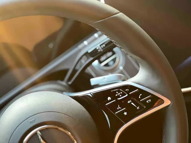 Mercedes-Benz E-Class — Фото автомобиля 10
