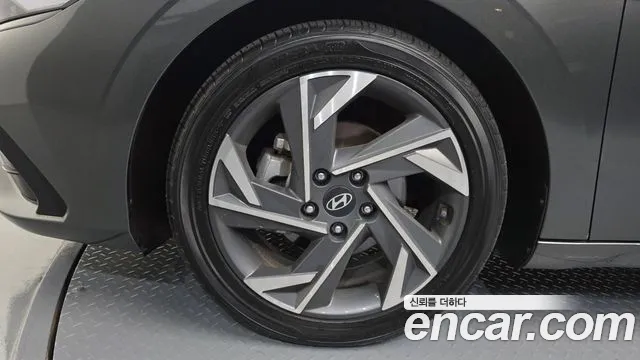 Hyundai AVANTE Новый Avante (CN7) — Фото автомобиля 5