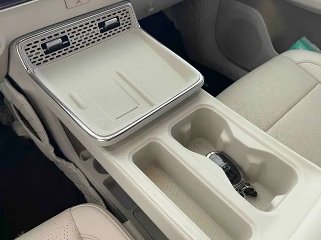 Toyota BoZhi 3X — Фото автомобиля 16