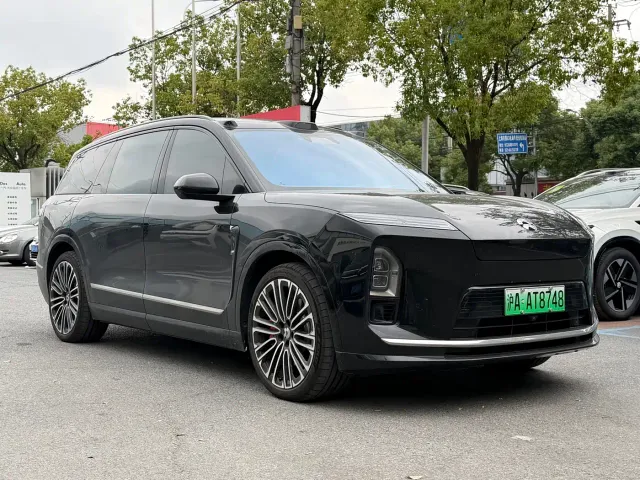 Nio ES8 — Фото автомобиля 2