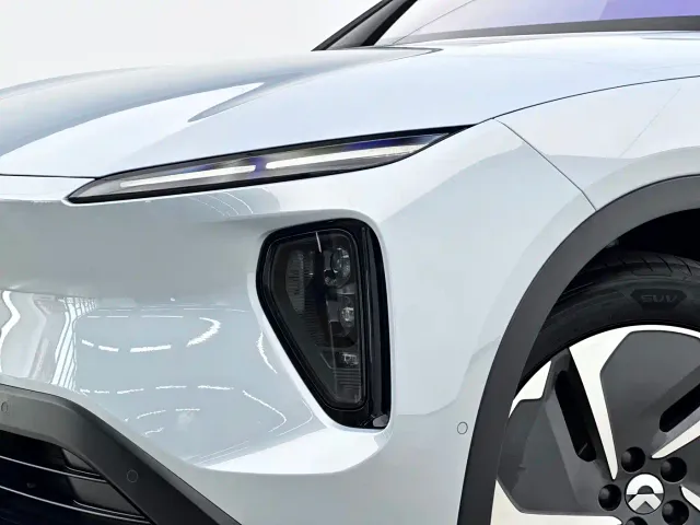 Nio ES6 — Фото автомобиля 10