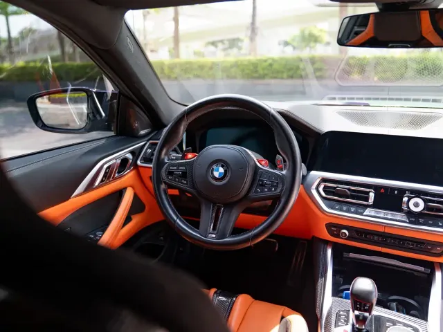 BMW M4 — Фото автомобиля 14