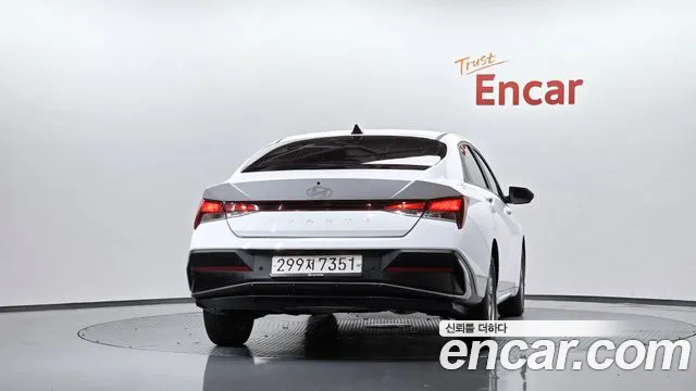 Hyundai Avante CN7 — Фото автомобиля 4