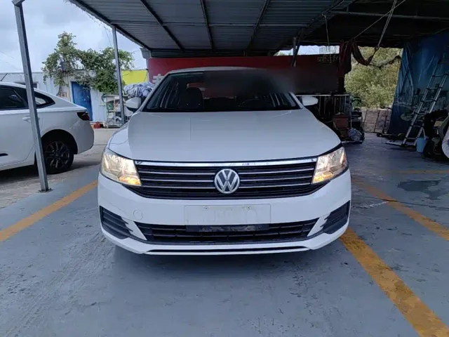 Volkswagen Lavida — Фото автомобиля 2