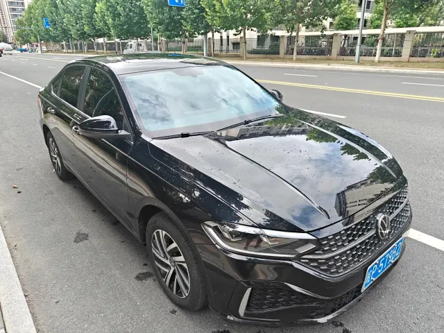 Фотография автомобиля — Volkswagen Lavida