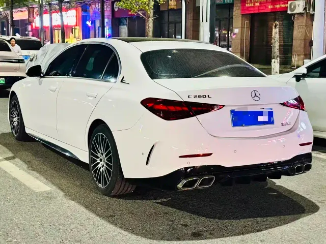 Mercedes-Benz C-Class — Фото автомобиля 4