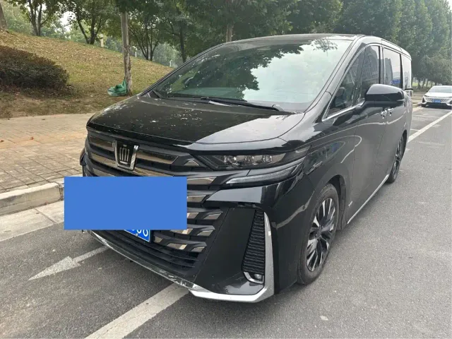 Фотография автомобиля — Toyota Vellfire
