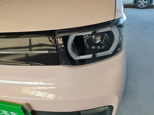 Wuling Hongguang Mini EV — Фото автомобиля 23