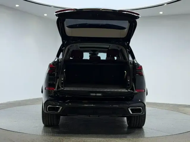 BMW X5 — Фото автомобиля 10