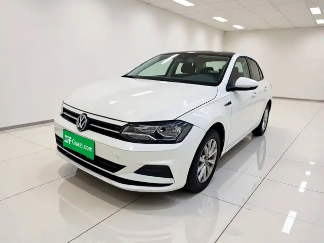Фотография автомобиля — Volkswagen Polo