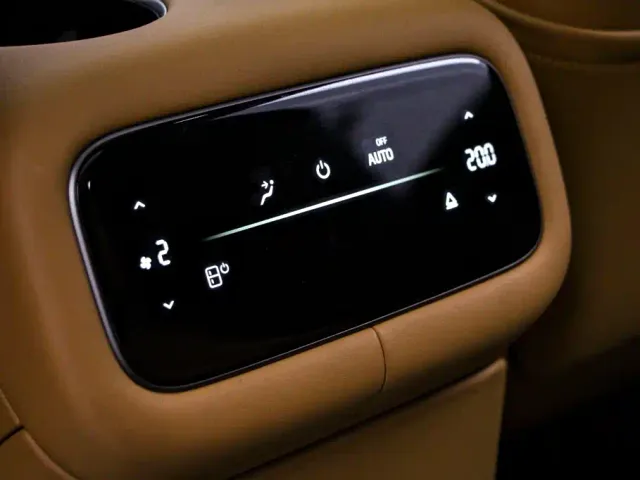 IM Motors LS8 — Фото автомобиля 17