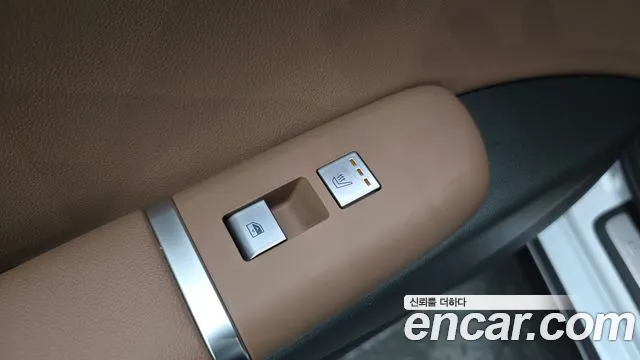 Hyundai Grandeur Grandeur (GN7) 2.5 Бензин 2WD — Фото автомобиля 7