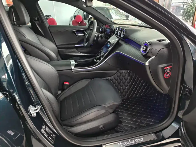 Mercedes-Benz C-Class — Фото автомобиля 17