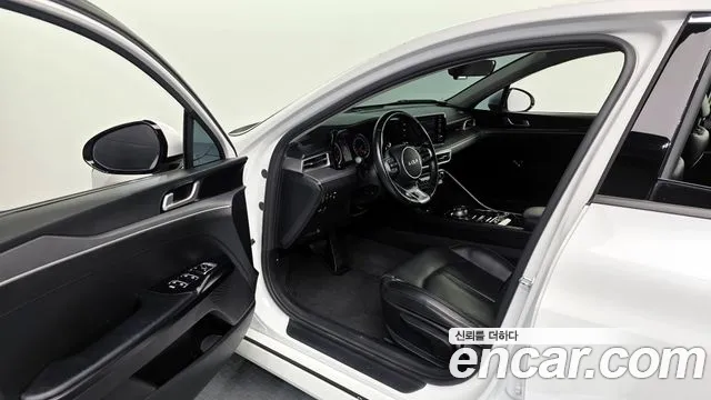 Kia K5 K5 3 поколение 2.0 LPI(Для проката) — Фото автомобиля 10