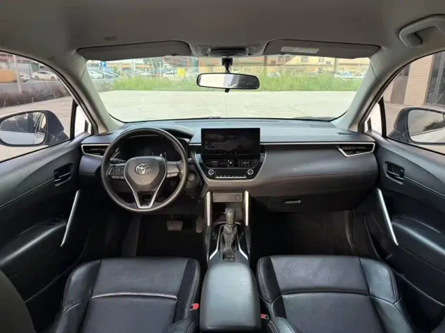 Toyota Frontlander — Фото автомобиля 12