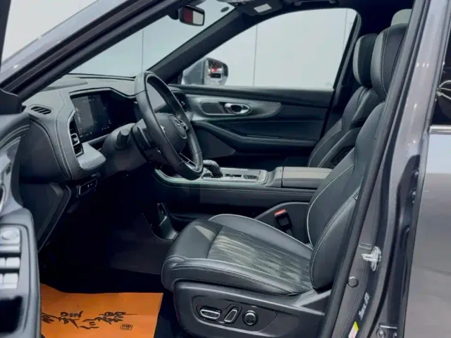 GAC Trumpchi GS8 — Фото автомобиля 9