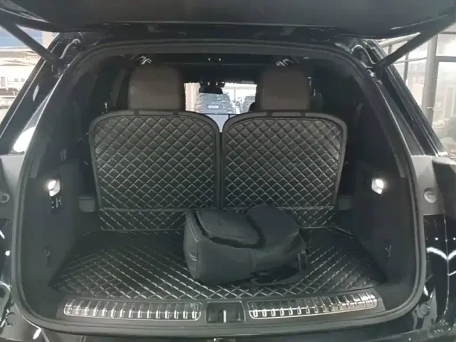 Li Auto L8 — Фото автомобиля 18