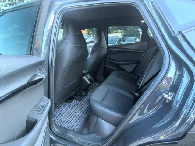 Volkswagen ID. Unyx 06 — Фото автомобиля 4