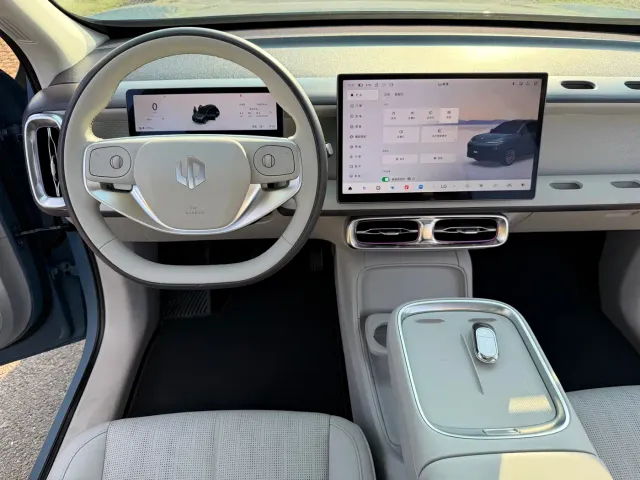 Leapmotor B10 — Фото автомобиля 20