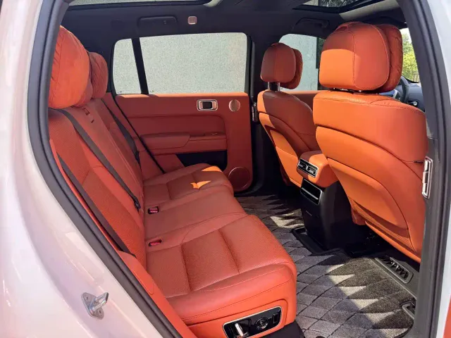 Li Auto L7 — Фото автомобиля 14