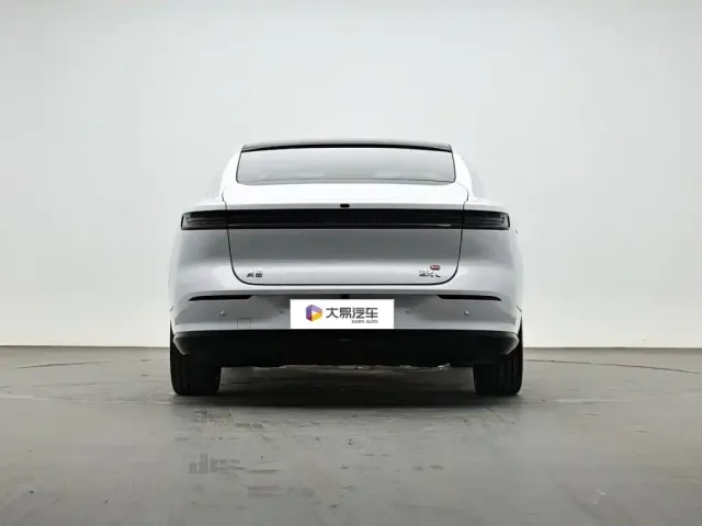 Voyah Auto VOYAH Zhuiguang L 2025 Model Chase Light L — Фото автомобиля 4