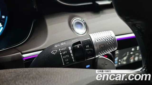 Genesis GV70 — Фото автомобиля 25