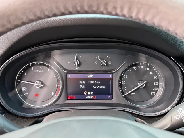 Buick Regal — Фото автомобиля 18