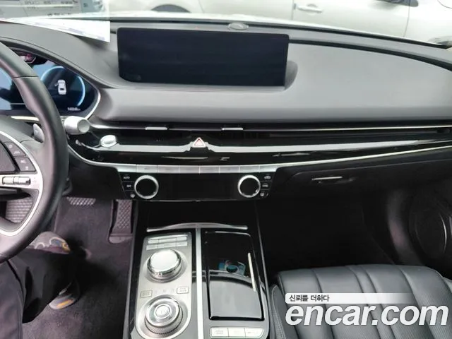 Genesis G80 Бензин 2.5 турбо AWD — Фото автомобиля 9