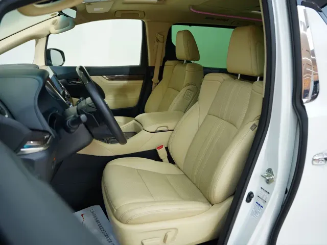 Toyota Alphard — Фото автомобиля 17