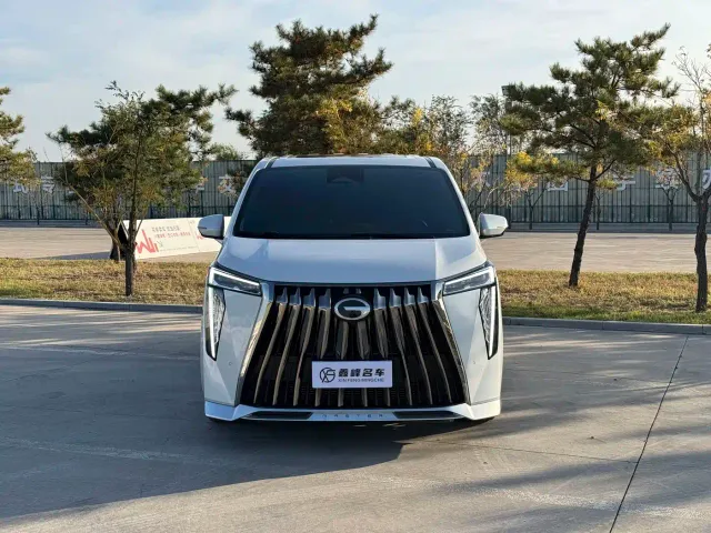 GAC Trumpchi M8 — Фото автомобиля 2