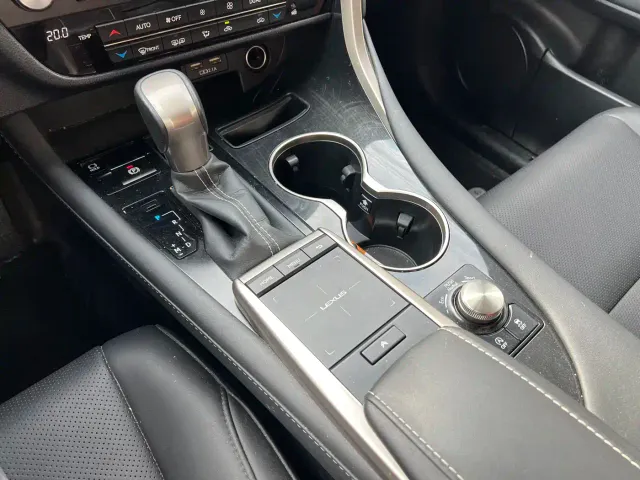 Lexus RX — Фото автомобиля 11