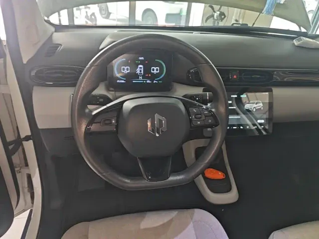 Leapmotor T03 — Фото автомобиля 10