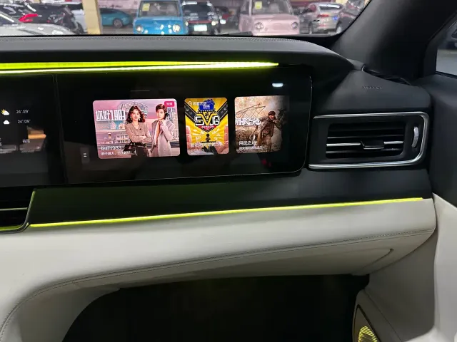 Li Auto ONE — Фото автомобиля 13