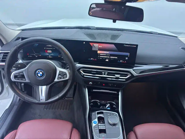 BMW i3 — Фото автомобиля 10