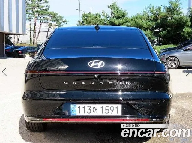 Hyundai Grandeur Grandeur (GN7) 2.5 Бензин 2WD — Фото автомобиля 4