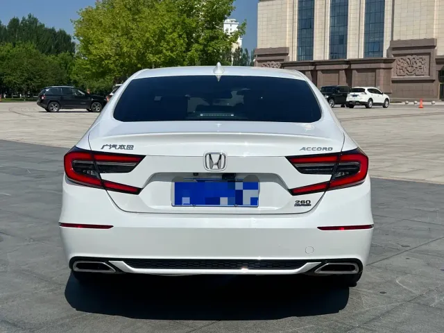 Honda Accord — Фото автомобиля 8