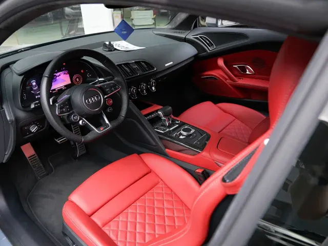 Audi R8 — Фото автомобиля 4