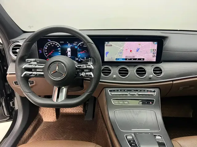 Mercedes-Benz E-Class — Фото автомобиля 13