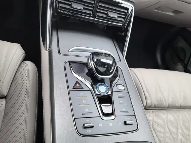 BYD Tang — Фото автомобиля 13