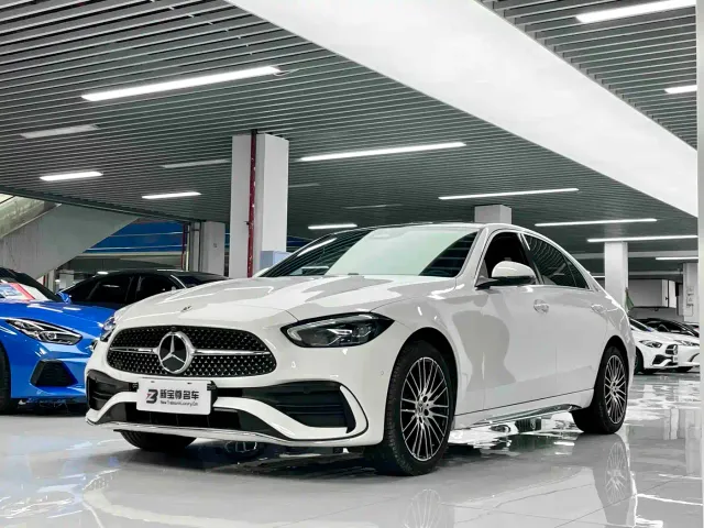 Фотография автомобиля — Mercedes-Benz C-Class