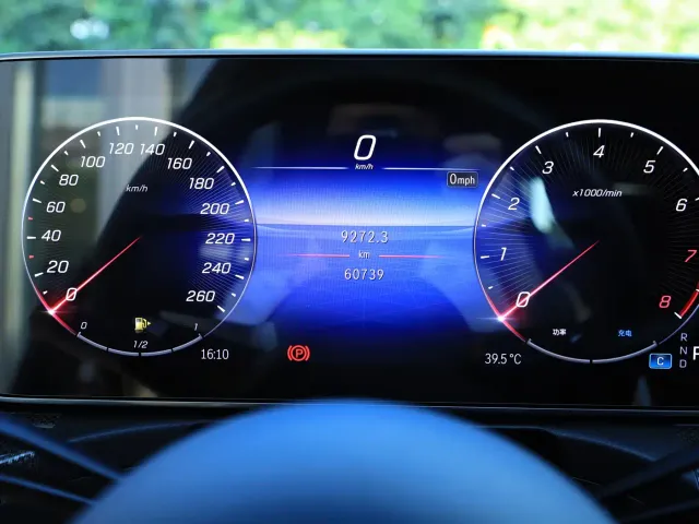 Mercedes-Benz C-Class — Фото автомобиля 16