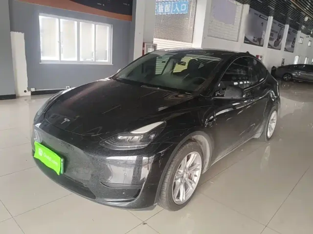 Фотография автомобиля — Tesla Model Y
