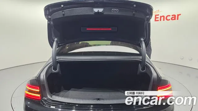 Genesis G80 RG3 — Фото автомобиля 22