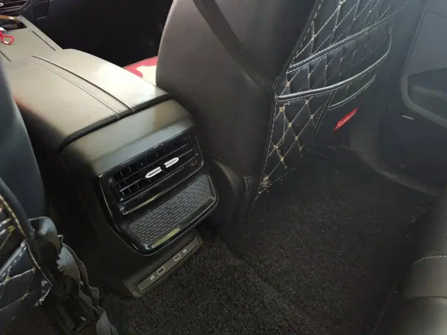 Roewe RX5 eMAX — Фото автомобиля 19