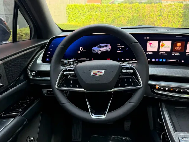 Cadillac XT5 — Фото автомобиля 13