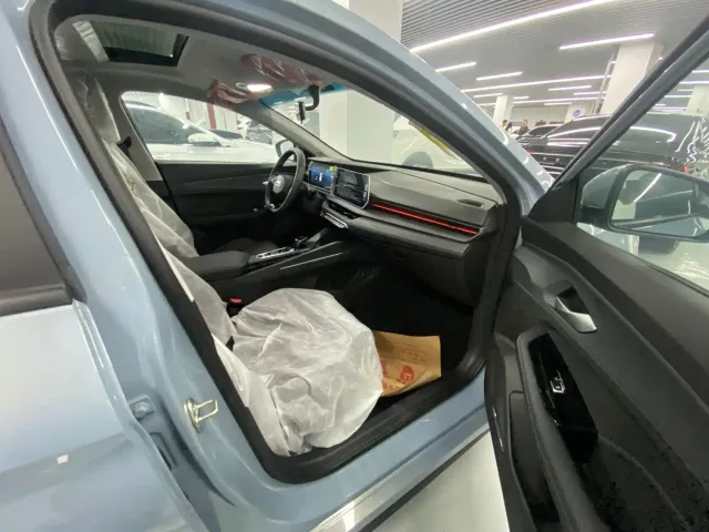 Geely Binrui — Фото автомобиля 8