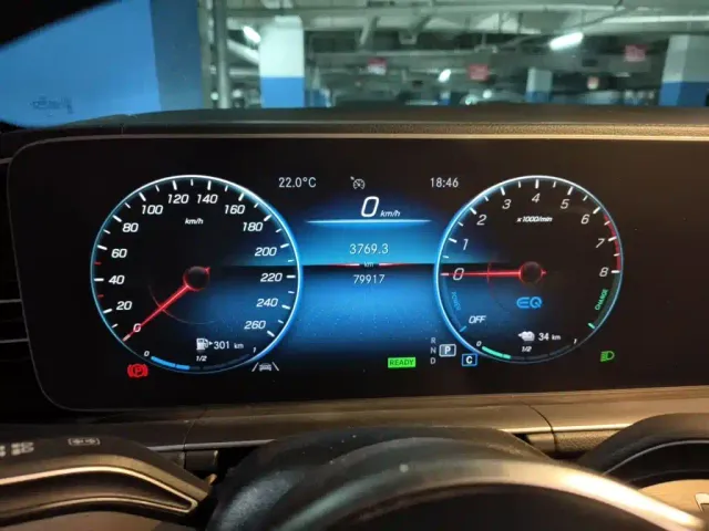 Mercedes-Benz GLE-Class — Фото автомобиля 12