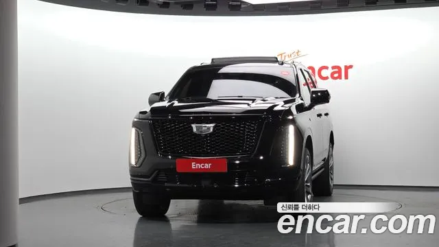 Cadillac Escalade — Фото автомобиля 3