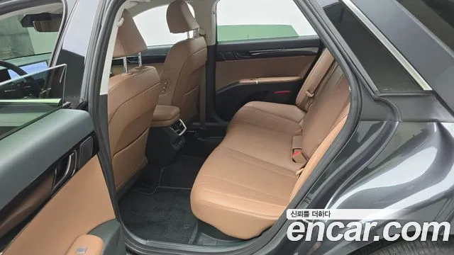 Hyundai Grandeur GN7 — Фото автомобиля 12