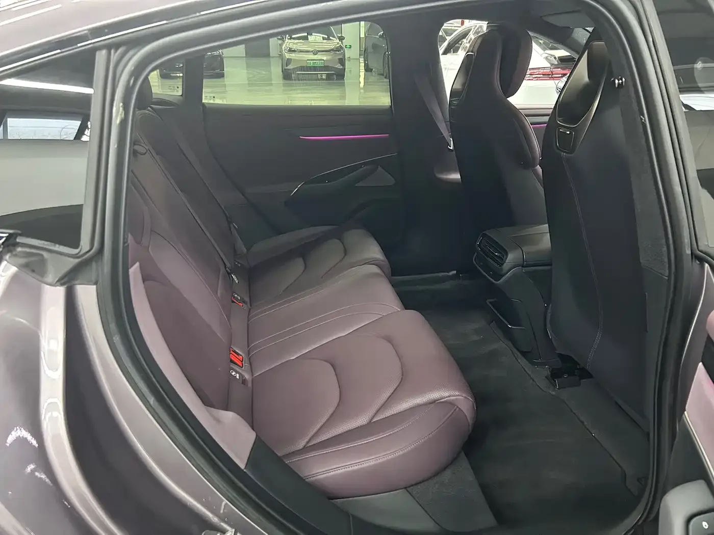 Xiaomi Auto Xiaomi SU7 2024 RWD Ultra Long Range Advanced Smart Driving Pro Edition — Фото автомобиля 9